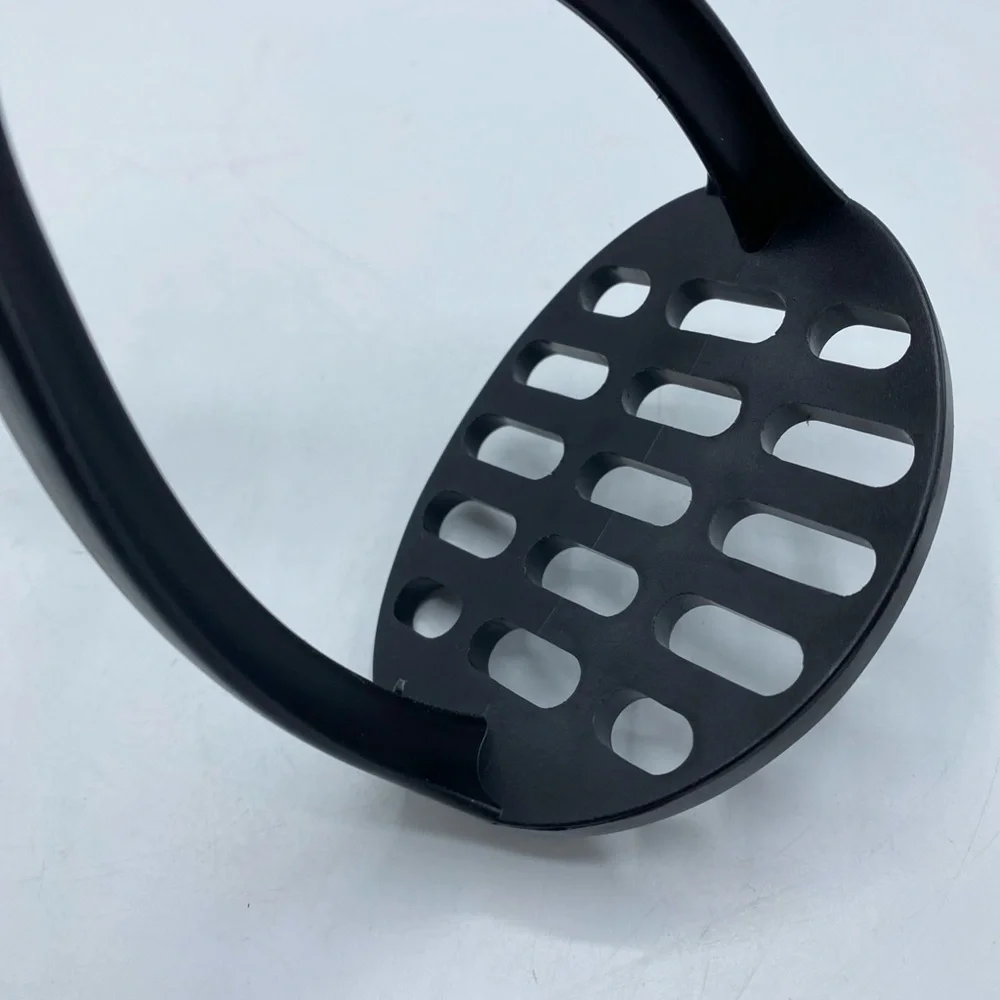 CALPHALON Black & Gray Nylon Potato Masher Smasher Kitchen Utensil 11 5/8